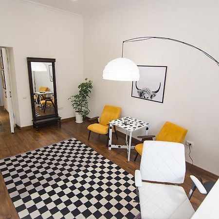Art Apartment Tashkent Ngoại thất bức ảnh